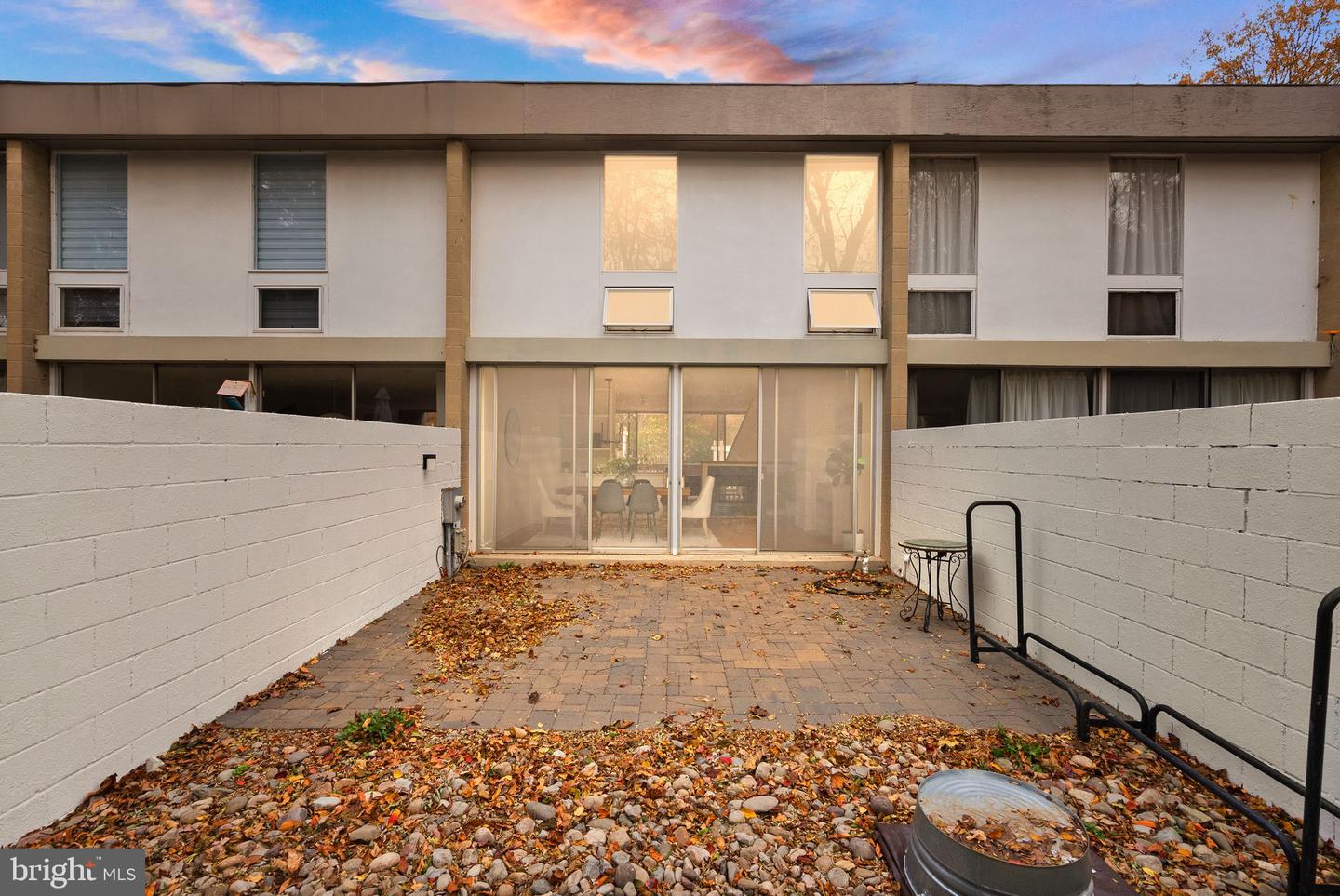 11577 MAPLE RIDGE RD, RESTON, Virginia 20190, 3 Bedrooms Bedrooms, ,2 BathroomsBathrooms,Residential,For sale,11577 MAPLE RIDGE RD,VAFX2275676 MLS # VAFX2275676 11577 MAPLE RIDGE RD, RESTON, Virginia 20190, 3 Bedrooms Bedrooms, ,2 BathroomsBathrooms,Residential,For sale,11577 MAPLE RIDGE RD,VAFX2275676 MLS # VAFX2275676