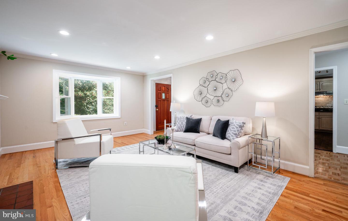 6329 NICHOLSON ST, FALLS CHURCH, Virginia 22044, 4 Bedrooms Bedrooms, 8 Rooms Rooms,3 BathroomsBathrooms,Residential,For sale,6329 NICHOLSON ST,VAFX2275766 MLS # VAFX2275766