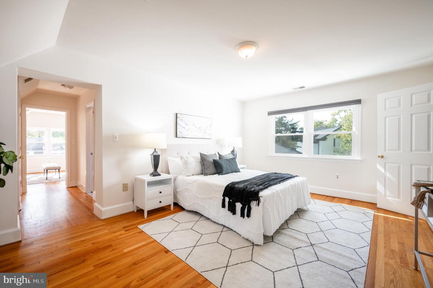 6329 NICHOLSON ST, FALLS CHURCH, Virginia 22044, 4 Bedrooms Bedrooms, 8 Rooms Rooms,3 BathroomsBathrooms,Residential,For sale,6329 NICHOLSON ST,VAFX2275766 MLS # VAFX2275766