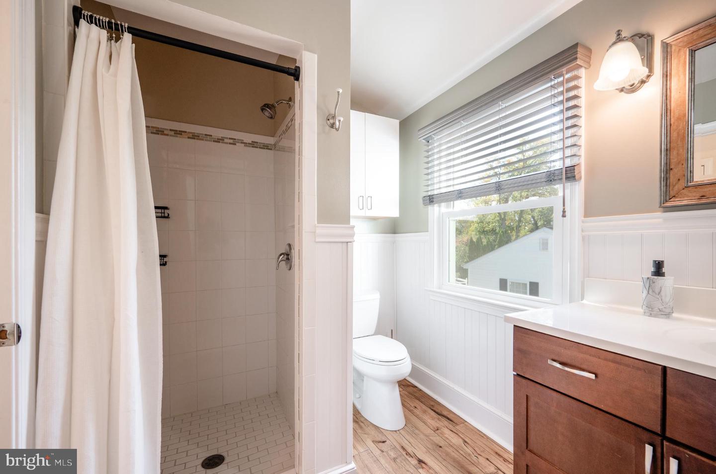 6329 NICHOLSON ST, FALLS CHURCH, Virginia 22044, 4 Bedrooms Bedrooms, 8 Rooms Rooms,3 BathroomsBathrooms,Residential,For sale,6329 NICHOLSON ST,VAFX2275766 MLS # VAFX2275766