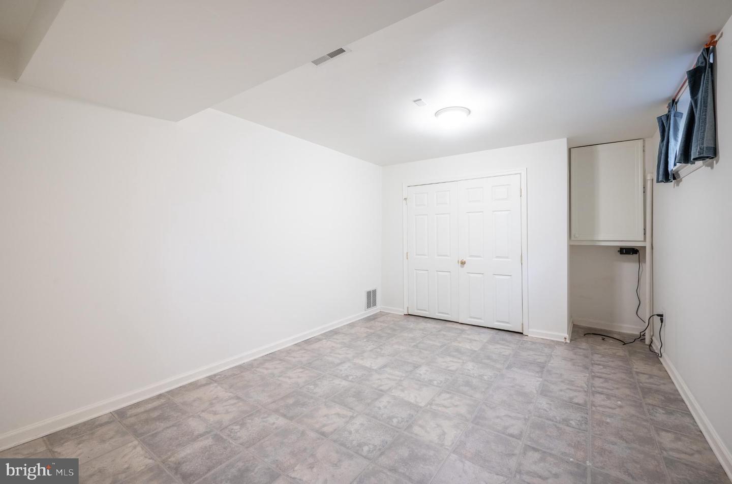 6329 NICHOLSON ST, FALLS CHURCH, Virginia 22044, 4 Bedrooms Bedrooms, 8 Rooms Rooms,3 BathroomsBathrooms,Residential,For sale,6329 NICHOLSON ST,VAFX2275766 MLS # VAFX2275766