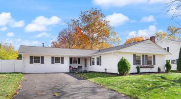 13116 PENNDALE LN, FAIRFAX, Virginia 22033, 4 Bedrooms Bedrooms, ,2 BathroomsBathrooms,Residential,For sale,13116 PENNDALE LN,VAFX2275894 MLS # VAFX2275894