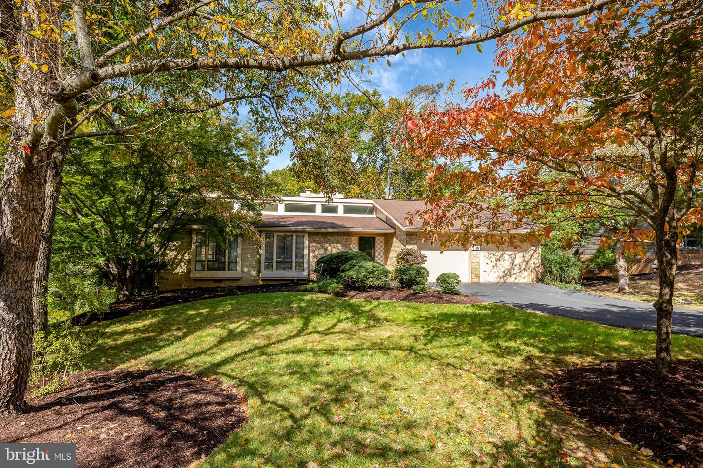 9118 CRICKLEWOOD CT, VIENNA, Virginia 22182, 5 Bedrooms Bedrooms, ,3 BathroomsBathrooms,Residential,For sale,9118 CRICKLEWOOD CT,VAFX2276110 MLS # VAFX2276110