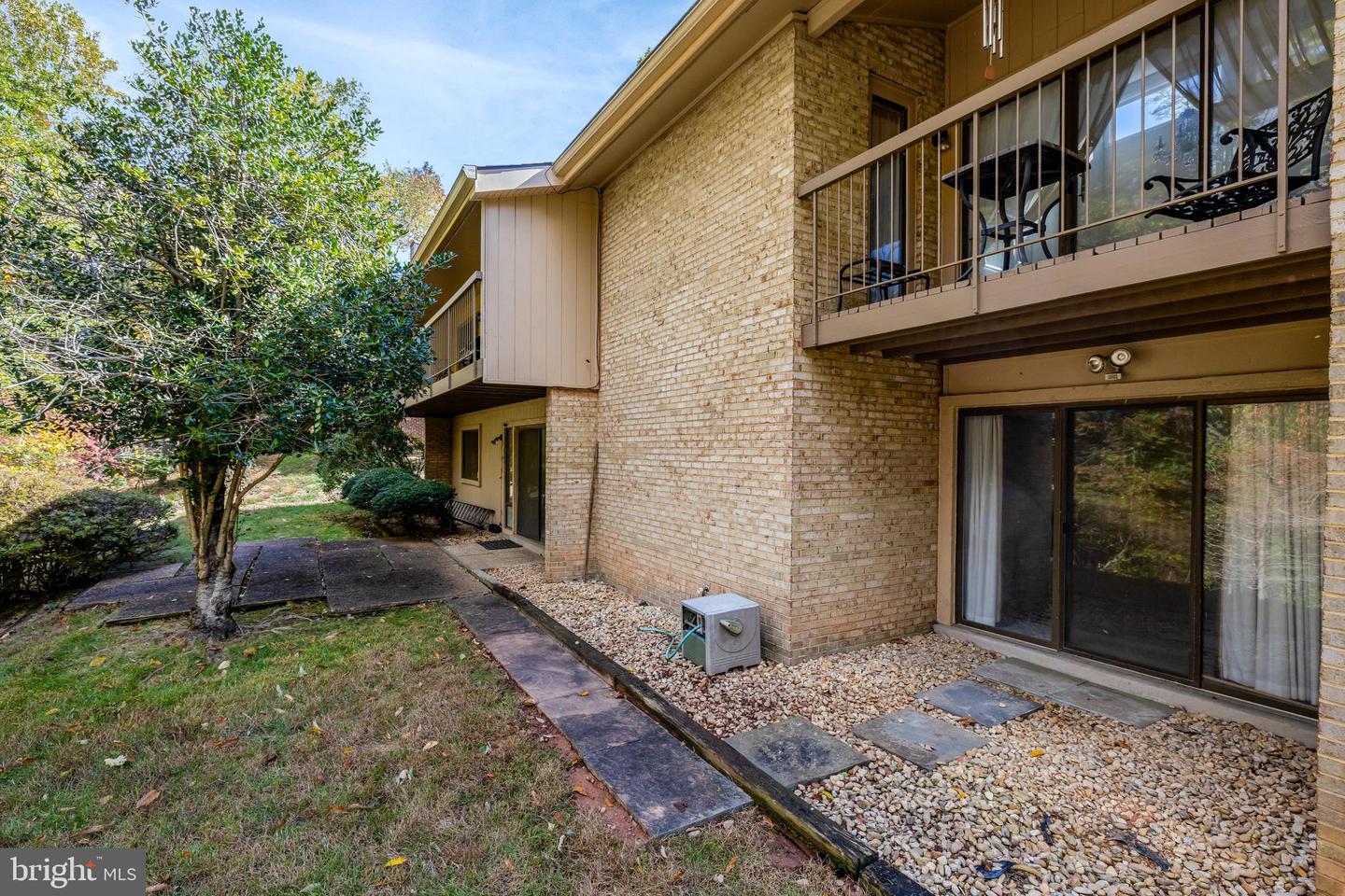 9118 CRICKLEWOOD CT, VIENNA, Virginia 22182, 5 Bedrooms Bedrooms, ,3 BathroomsBathrooms,Residential,For sale,9118 CRICKLEWOOD CT,VAFX2276110 MLS # VAFX2276110