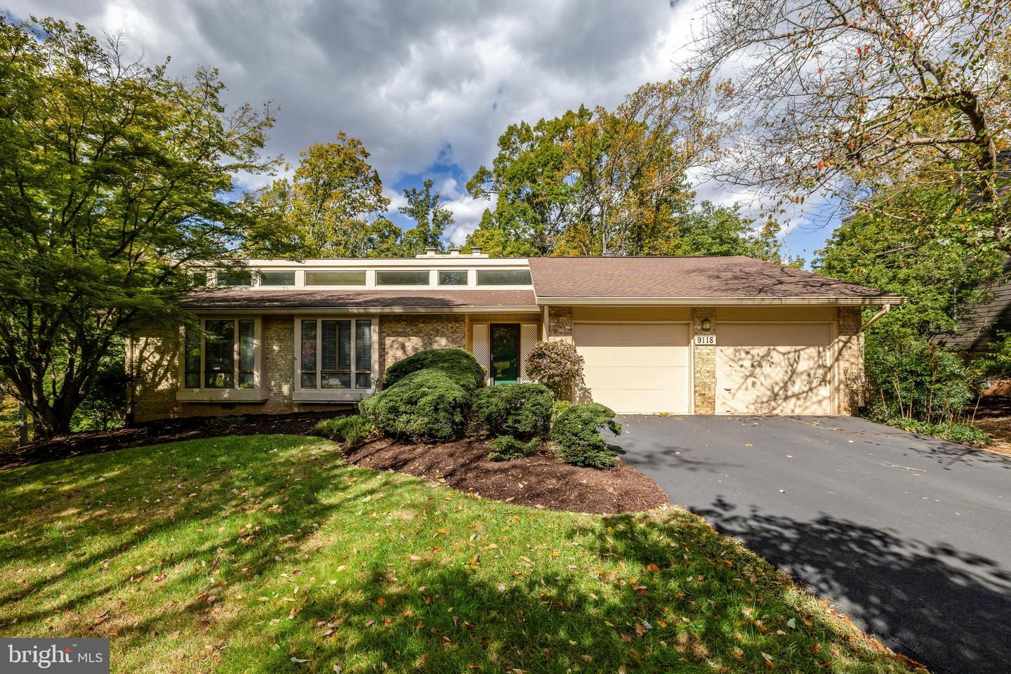 9118 CRICKLEWOOD CT, VIENNA, Virginia 22182, 5 Bedrooms Bedrooms, ,3 BathroomsBathrooms,Residential,For sale,9118 CRICKLEWOOD CT,VAFX2276110 MLS # VAFX2276110