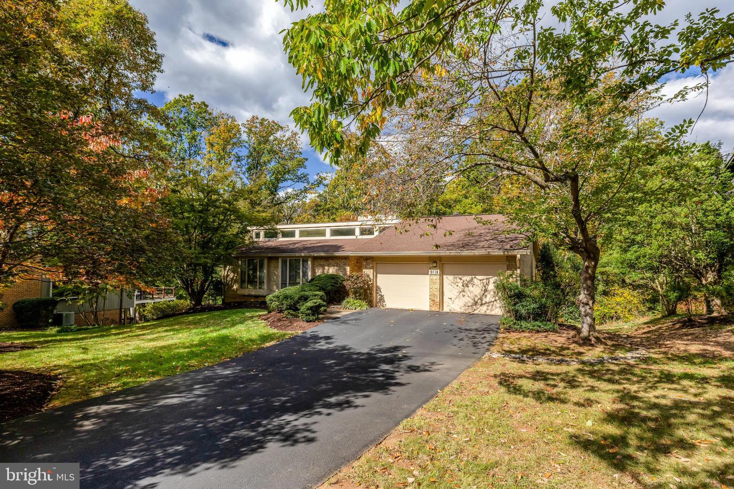 9118 CRICKLEWOOD CT, VIENNA, Virginia 22182, 5 Bedrooms Bedrooms, ,3 BathroomsBathrooms,Residential,For sale,9118 CRICKLEWOOD CT,VAFX2276110 MLS # VAFX2276110