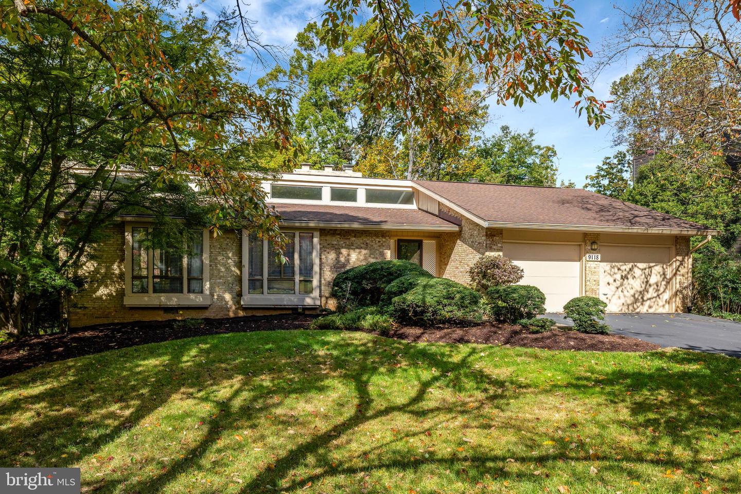 9118 CRICKLEWOOD CT, VIENNA, Virginia 22182, 5 Bedrooms Bedrooms, ,3 BathroomsBathrooms,Residential,For sale,9118 CRICKLEWOOD CT,VAFX2276110 MLS # VAFX2276110