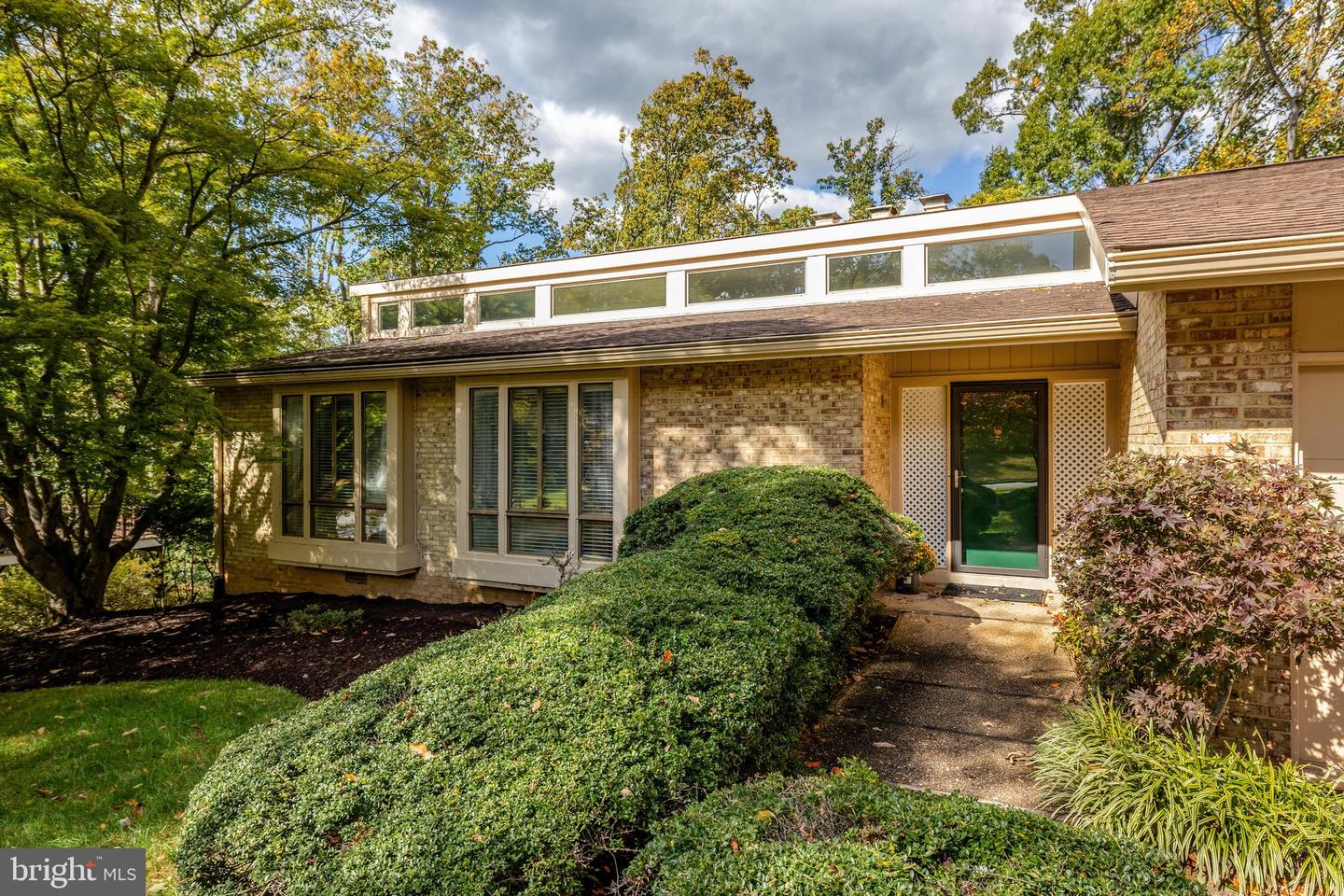 9118 CRICKLEWOOD CT, VIENNA, Virginia 22182, 5 Bedrooms Bedrooms, ,3 BathroomsBathrooms,Residential,For sale,9118 CRICKLEWOOD CT,VAFX2276110 MLS # VAFX2276110