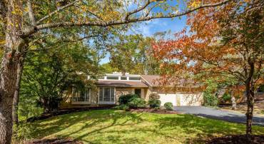9118 CRICKLEWOOD CT, VIENNA, Virginia 22182, 5 Bedrooms Bedrooms, ,3 BathroomsBathrooms,Residential,For sale,9118 CRICKLEWOOD CT,VAFX2276110 MLS # VAFX2276110