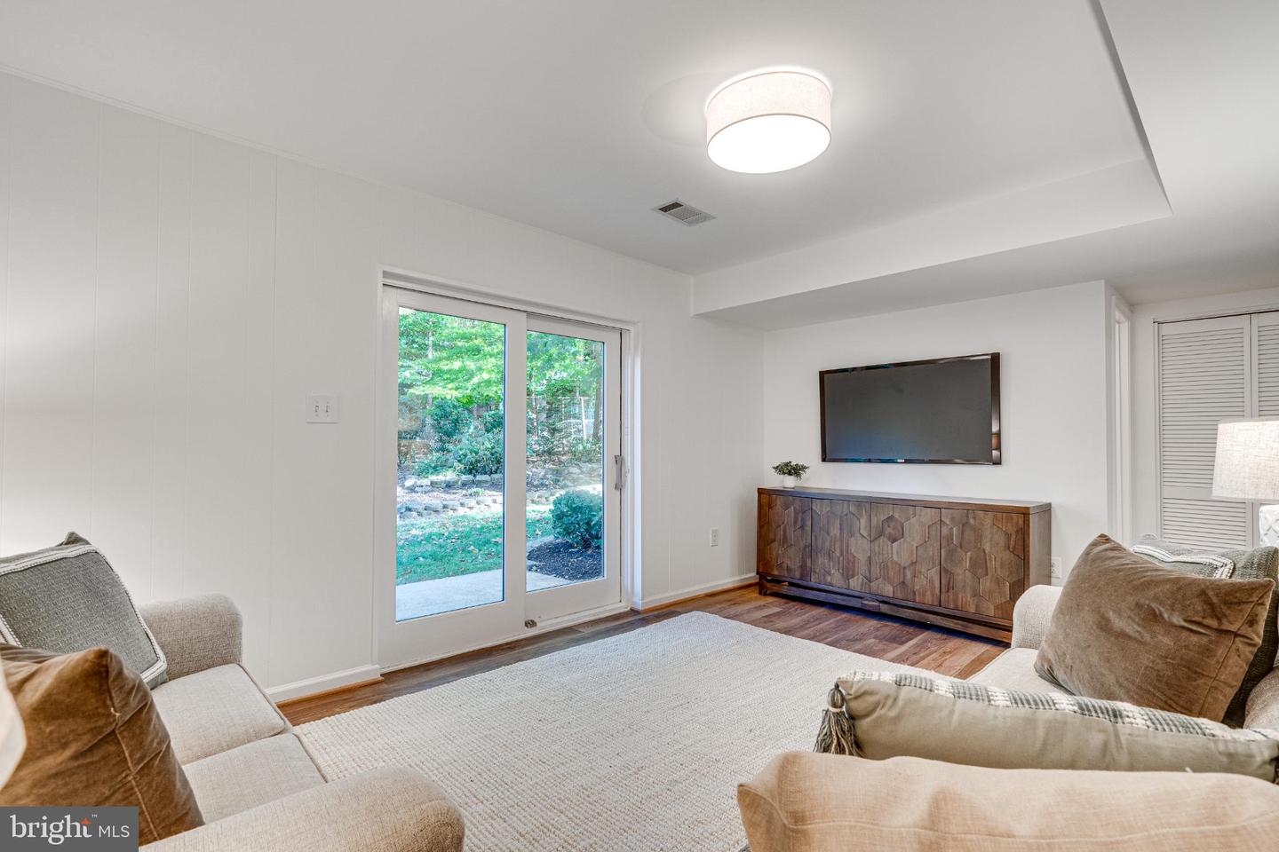 9896 BECKET CT, FAIRFAX, Virginia 22032, 4 Bedrooms Bedrooms, 16 Rooms Rooms,3 BathroomsBathrooms,Residential,For sale,9896 BECKET CT,VAFX2276112 MLS # VAFX2276112