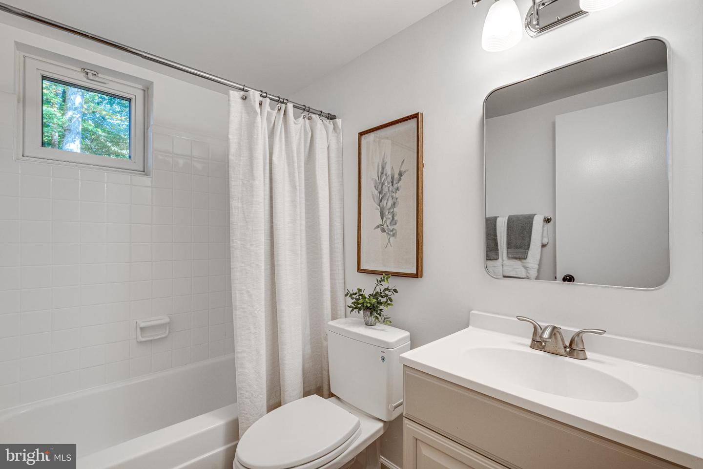 9896 BECKET CT, FAIRFAX, Virginia 22032, 4 Bedrooms Bedrooms, 16 Rooms Rooms,3 BathroomsBathrooms,Residential,For sale,9896 BECKET CT,VAFX2276112 MLS # VAFX2276112