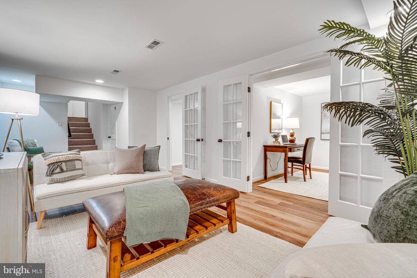 9896 BECKET CT, FAIRFAX, Virginia 22032, 4 Bedrooms Bedrooms, 16 Rooms Rooms,3 BathroomsBathrooms,Residential,For sale,9896 BECKET CT,VAFX2276112 MLS # VAFX2276112