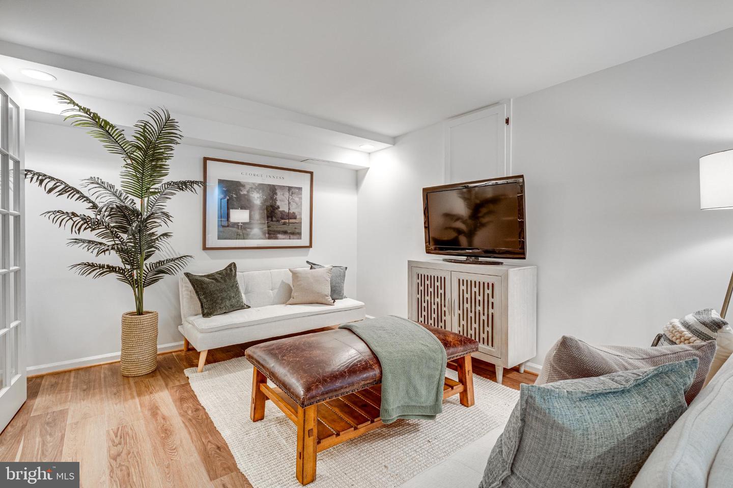 9896 BECKET CT, FAIRFAX, Virginia 22032, 4 Bedrooms Bedrooms, 16 Rooms Rooms,3 BathroomsBathrooms,Residential,For sale,9896 BECKET CT,VAFX2276112 MLS # VAFX2276112