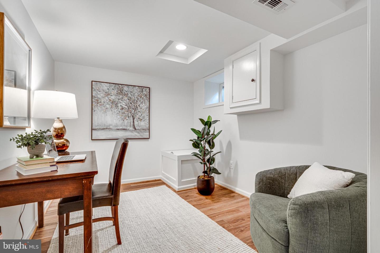 9896 BECKET CT, FAIRFAX, Virginia 22032, 4 Bedrooms Bedrooms, 16 Rooms Rooms,3 BathroomsBathrooms,Residential,For sale,9896 BECKET CT,VAFX2276112 MLS # VAFX2276112