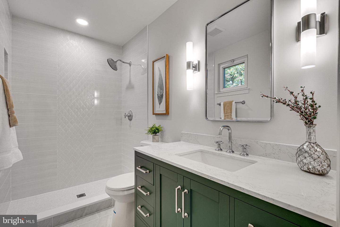 9896 BECKET CT, FAIRFAX, Virginia 22032, 4 Bedrooms Bedrooms, 16 Rooms Rooms,3 BathroomsBathrooms,Residential,For sale,9896 BECKET CT,VAFX2276112 MLS # VAFX2276112