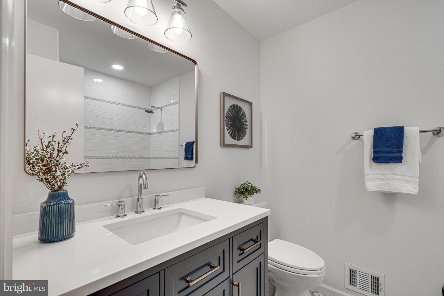 9896 BECKET CT, FAIRFAX, Virginia 22032, 4 Bedrooms Bedrooms, 16 Rooms Rooms,3 BathroomsBathrooms,Residential,For sale,9896 BECKET CT,VAFX2276112 MLS # VAFX2276112