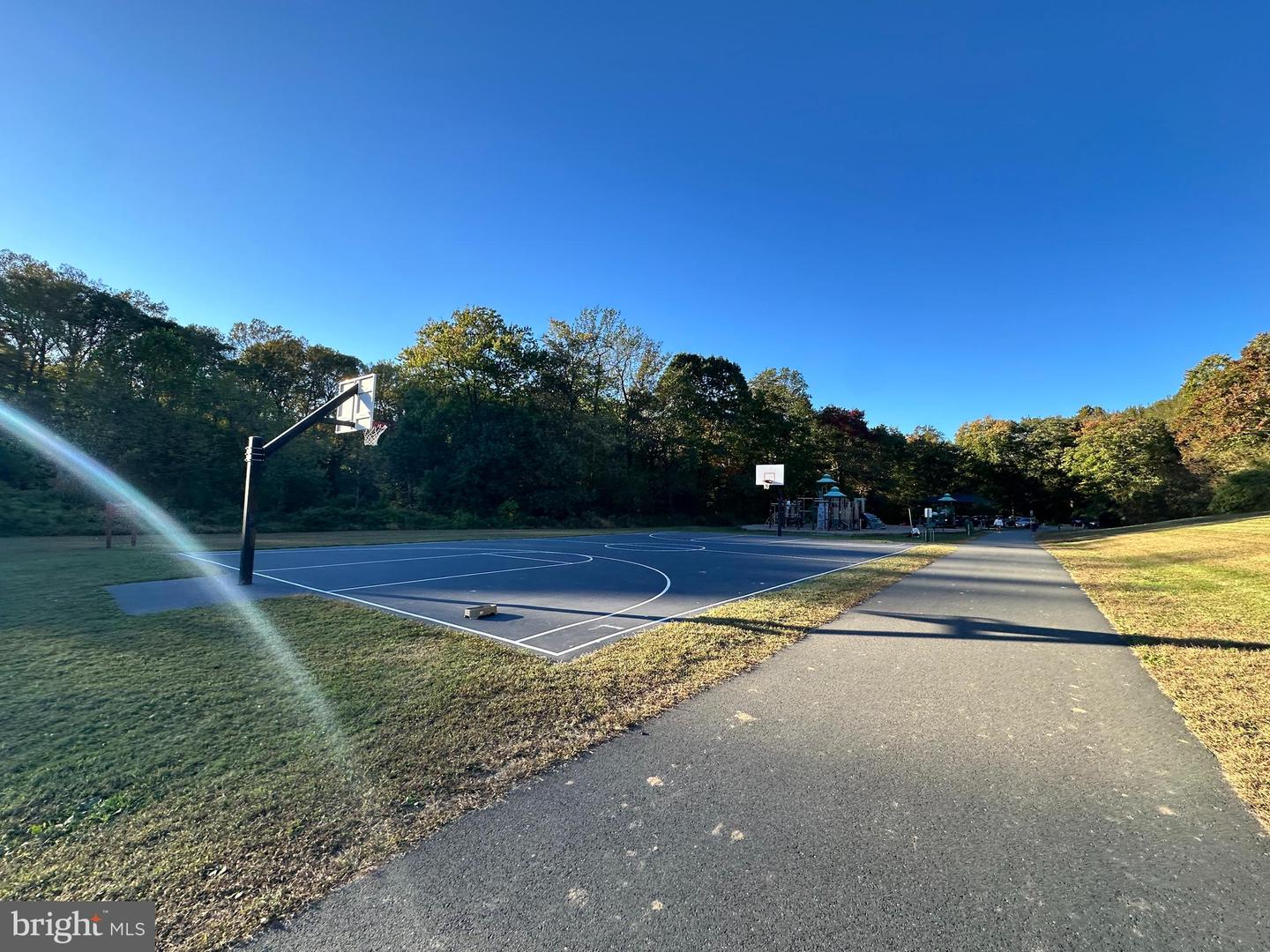 9896 BECKET CT, FAIRFAX, Virginia 22032, 4 Bedrooms Bedrooms, 16 Rooms Rooms,3 BathroomsBathrooms,Residential,For sale,9896 BECKET CT,VAFX2276112 MLS # VAFX2276112