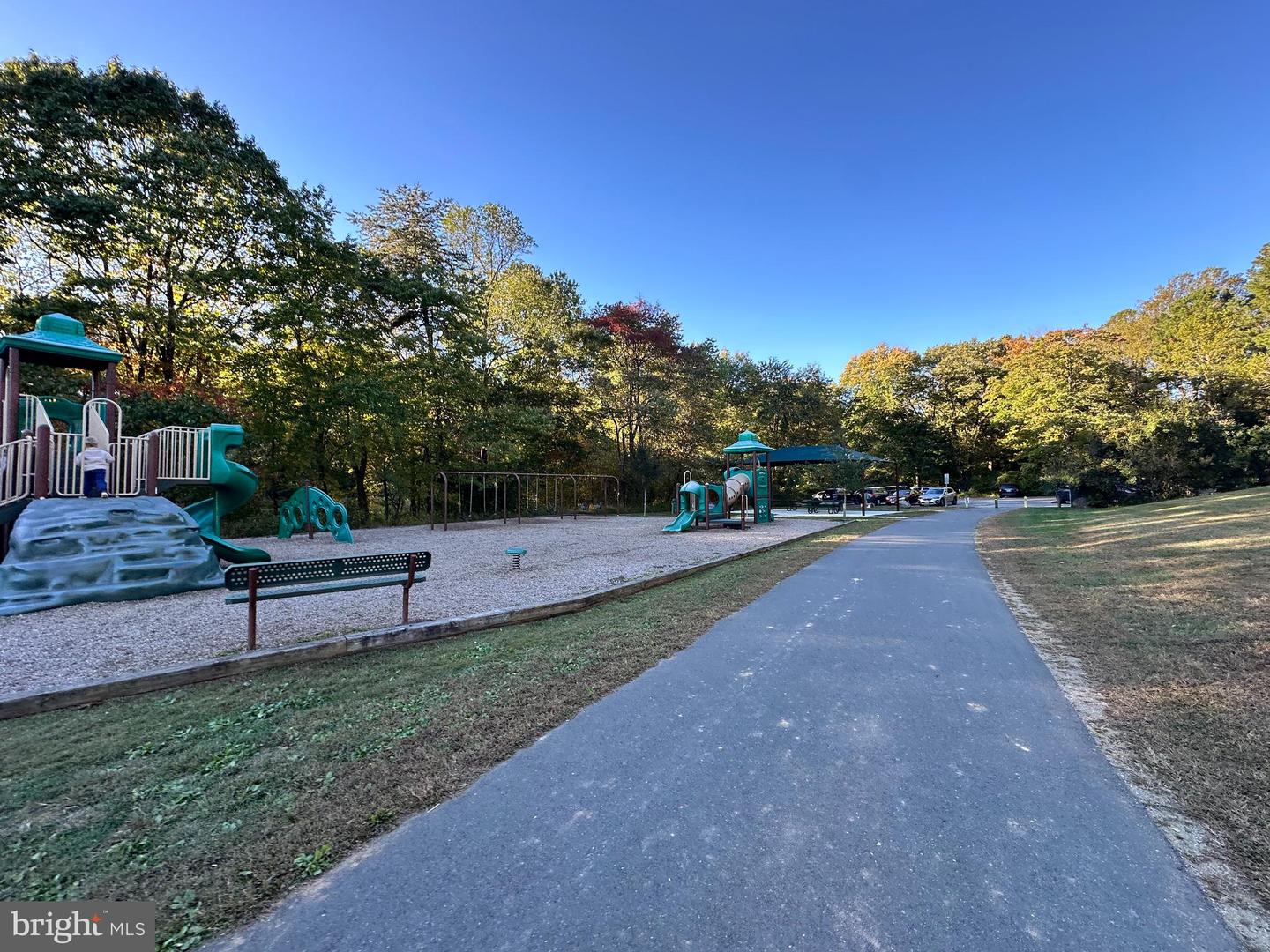 9896 BECKET CT, FAIRFAX, Virginia 22032, 4 Bedrooms Bedrooms, 16 Rooms Rooms,3 BathroomsBathrooms,Residential,For sale,9896 BECKET CT,VAFX2276112 MLS # VAFX2276112