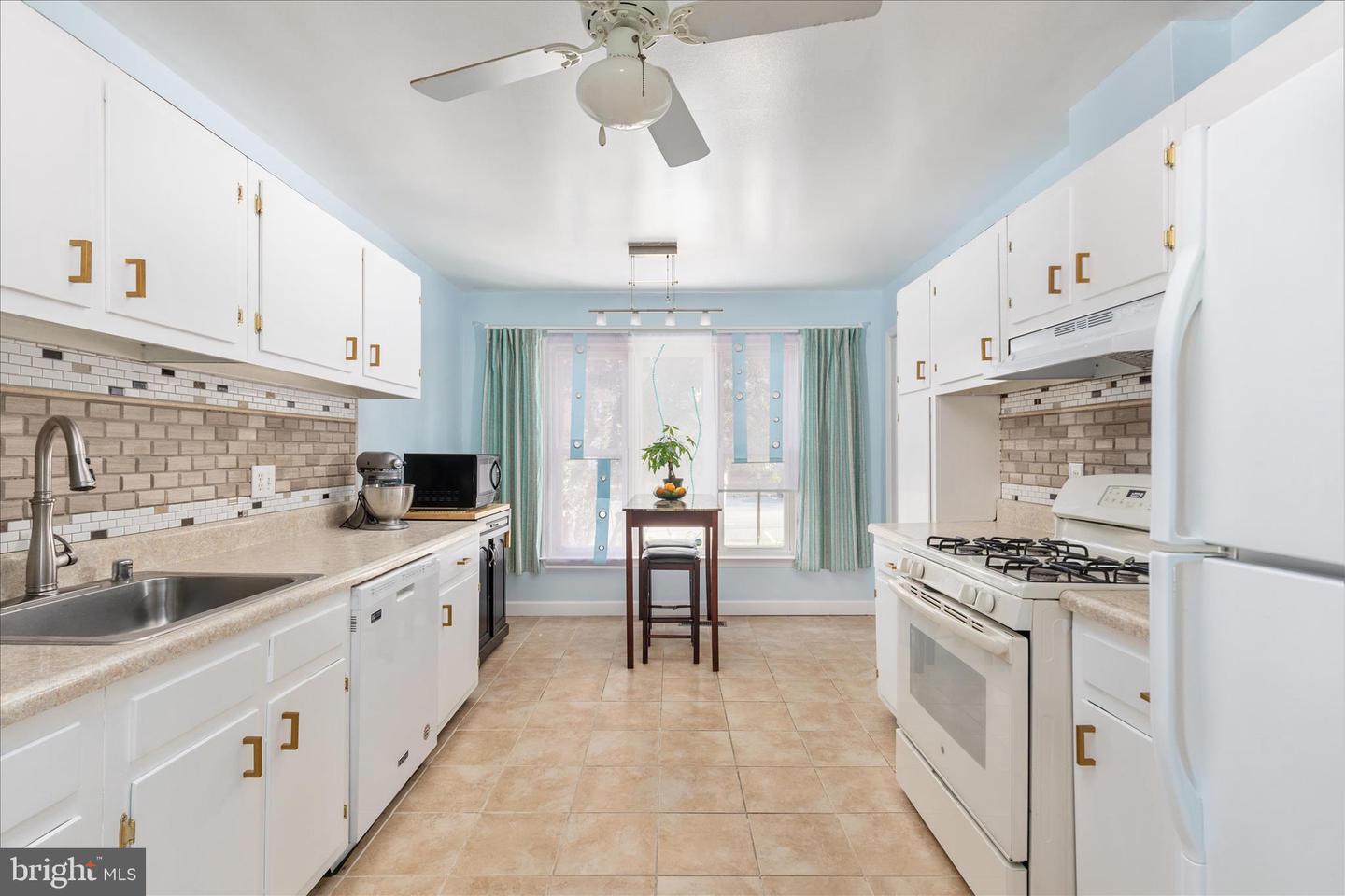 7530 CAMPBELL CT, MANASSAS, Virginia 20109, 3 Bedrooms Bedrooms, ,3 BathroomsBathrooms,Residential,For sale,7530 CAMPBELL CT,VAPW2106788 MLS # VAPW2106788