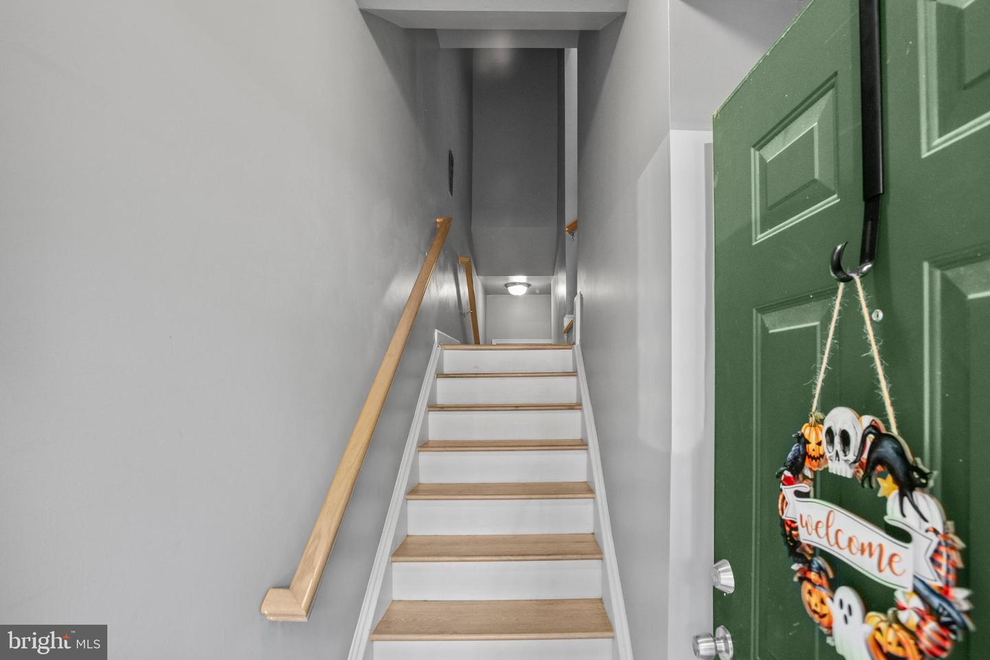 42455 HOLLYHOCK TER, BRAMBLETON, Virginia 20148, 2 Bedrooms Bedrooms, 10 Rooms Rooms,2 BathroomsBathrooms,Residential,For sale,42455 HOLLYHOCK TER,VALO2109740 MLS # VALO2109740