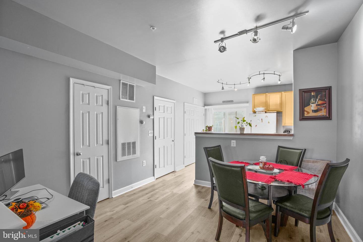 42455 HOLLYHOCK TER, BRAMBLETON, Virginia 20148, 2 Bedrooms Bedrooms, 10 Rooms Rooms,2 BathroomsBathrooms,Residential,For sale,42455 HOLLYHOCK TER,VALO2109740 MLS # VALO2109740