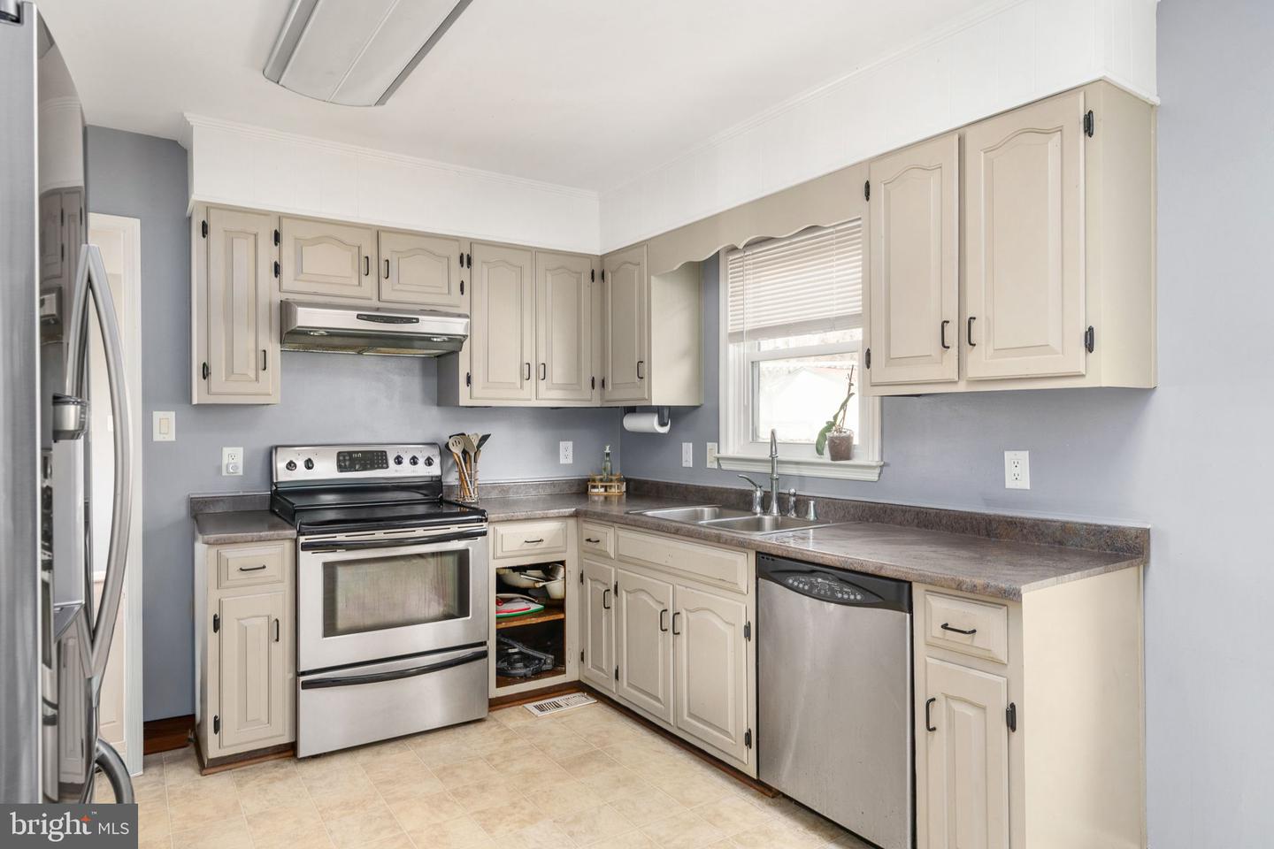 22 LESLIE DR, STAFFORD, Virginia 22556, 3 Bedrooms Bedrooms, ,2 BathroomsBathrooms,Residential,For sale,22 LESLIE DR,VAST2043854 MLS # VAST2043854