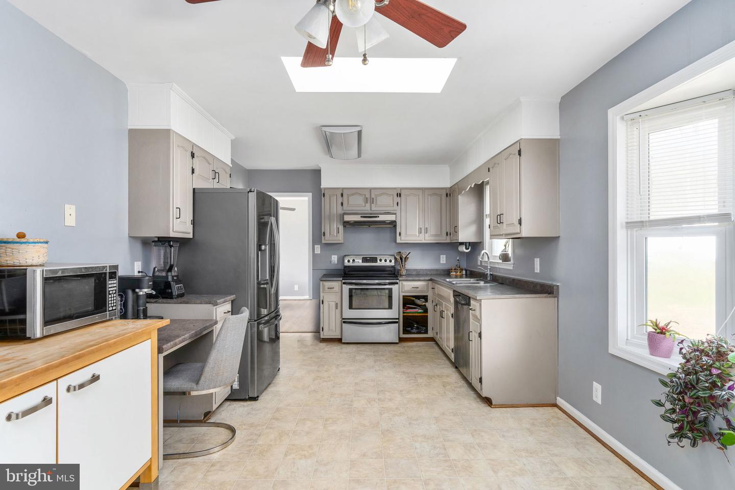 22 LESLIE DR, STAFFORD, Virginia 22556, 3 Bedrooms Bedrooms, ,2 BathroomsBathrooms,Residential,For sale,22 LESLIE DR,VAST2043854 MLS # VAST2043854