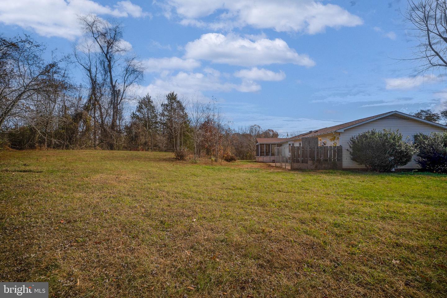 22 LESLIE DR, STAFFORD, Virginia 22556, 3 Bedrooms Bedrooms, ,2 BathroomsBathrooms,Residential,For sale,22 LESLIE DR,VAST2043854 MLS # VAST2043854