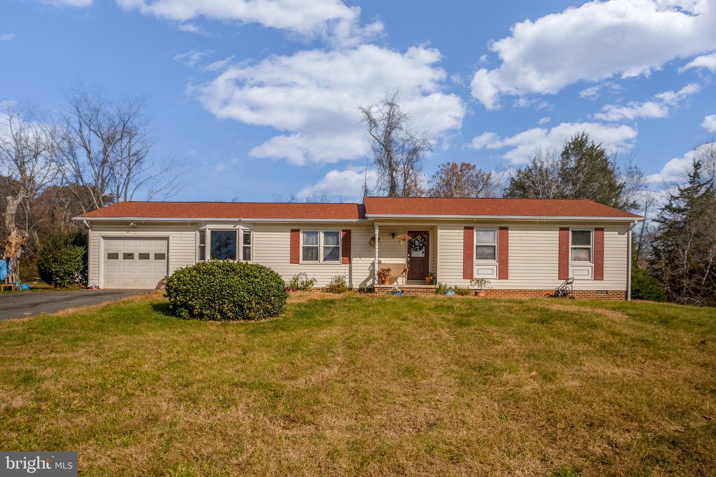 22 LESLIE DR, STAFFORD, Virginia 22556, 3 Bedrooms Bedrooms, ,2 BathroomsBathrooms,Residential,For sale,22 LESLIE DR,VAST2043854 MLS # VAST2043854