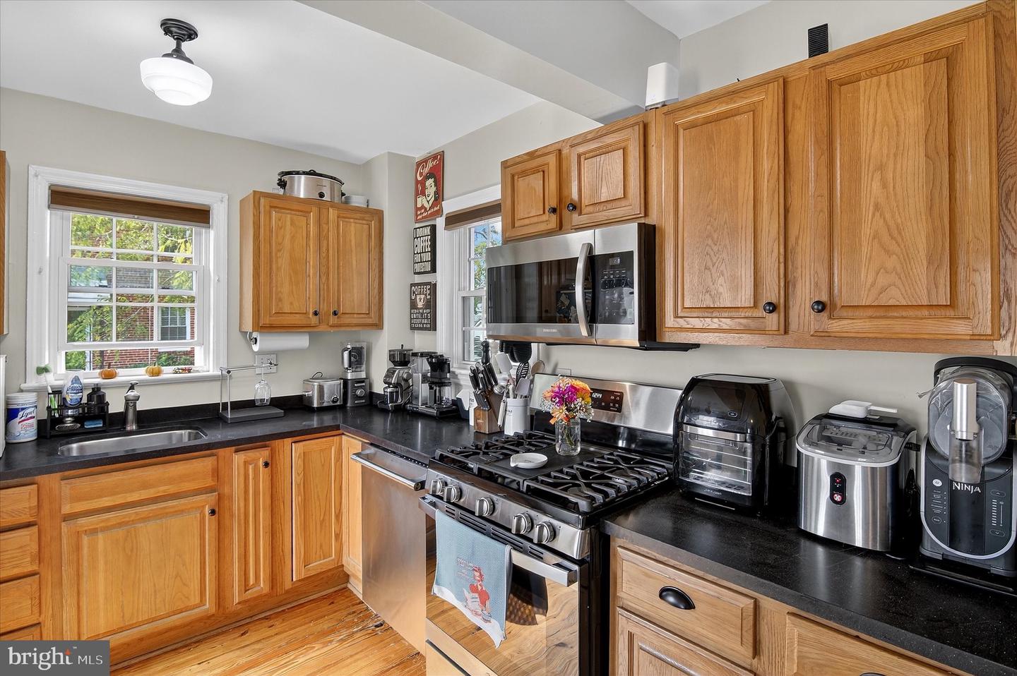 1700 DEWITT AVE, ALEXANDRIA, Virginia 22301, 5 Bedrooms Bedrooms, ,3 BathroomsBathrooms,Residential,For sale,1700 DEWITT AVE,VAAX2051256 MLS # VAAX2051256