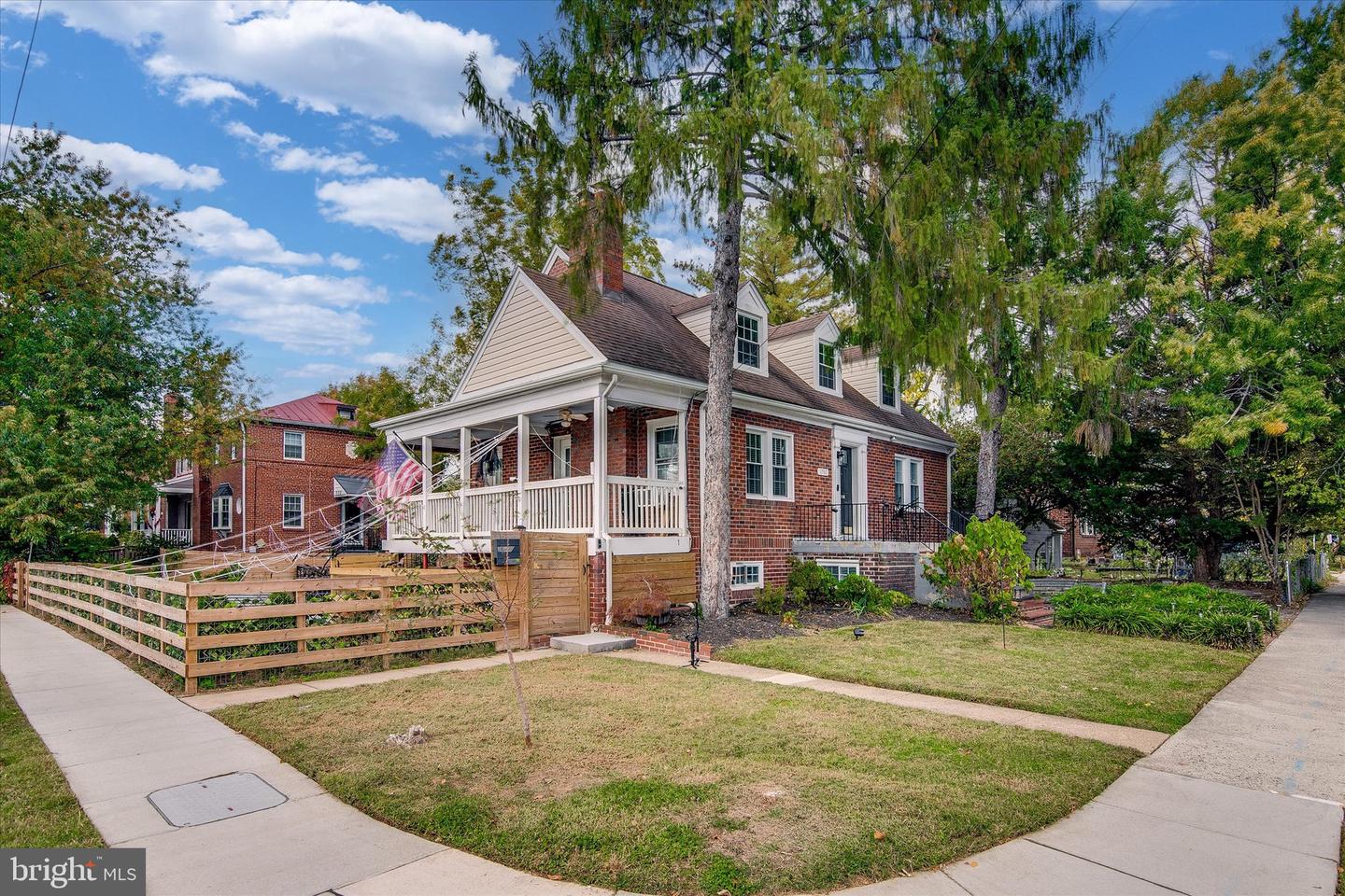 1700 DEWITT AVE, ALEXANDRIA, Virginia 22301, 5 Bedrooms Bedrooms, ,3 BathroomsBathrooms,Residential,For sale,1700 DEWITT AVE,VAAX2051256 MLS # VAAX2051256