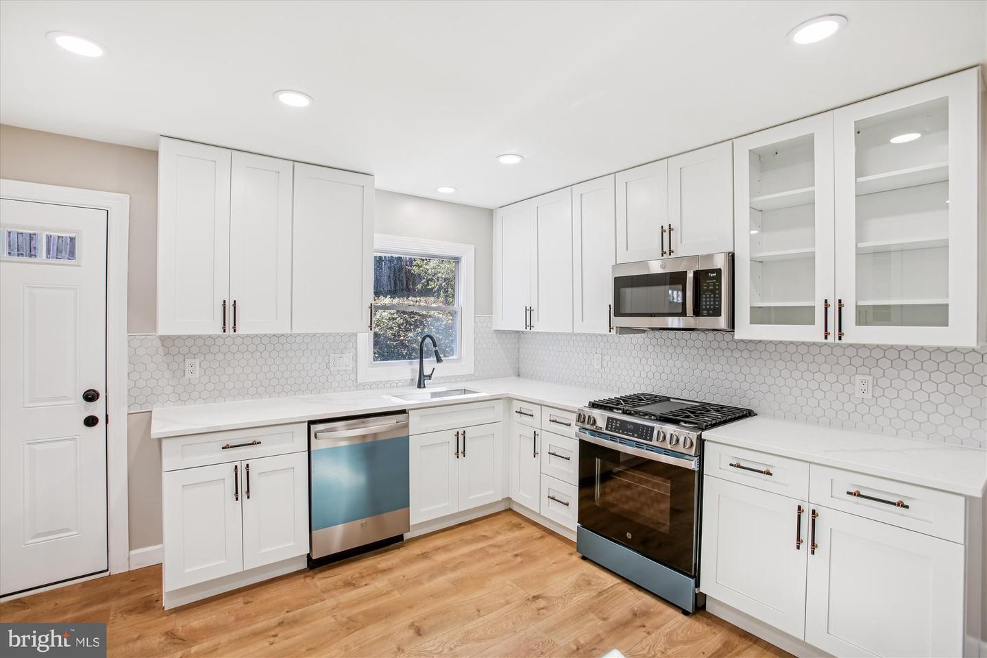 9075 ANDROMEDA DR, BURKE, Virginia 22015, ,Residential,For sale,9075 ANDROMEDA DR,VAFX2276780 MLS # VAFX2276780 9075 ANDROMEDA DR, BURKE, Virginia 22015, ,Residential,For sale,9075 ANDROMEDA DR,VAFX2276780 MLS # VAFX2276780