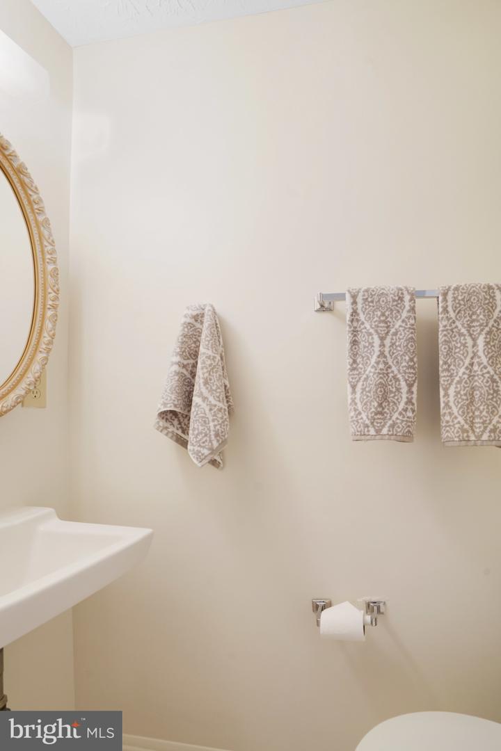 7741 CAMP ALGER AVE, FALLS CHURCH, Virginia 22042, 3 Bedrooms Bedrooms, ,2 BathroomsBathrooms,Residential,For sale,7741 CAMP ALGER AVE,VAFX2276806 MLS # VAFX2276806