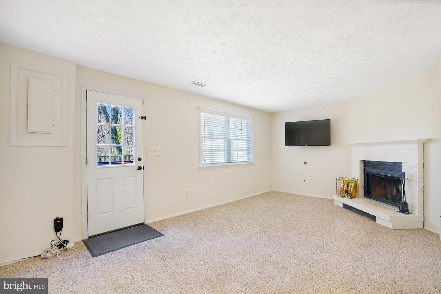 7741 CAMP ALGER AVE, FALLS CHURCH, Virginia 22042, 3 Bedrooms Bedrooms, ,2 BathroomsBathrooms,Residential,For sale,7741 CAMP ALGER AVE,VAFX2276806 MLS # VAFX2276806