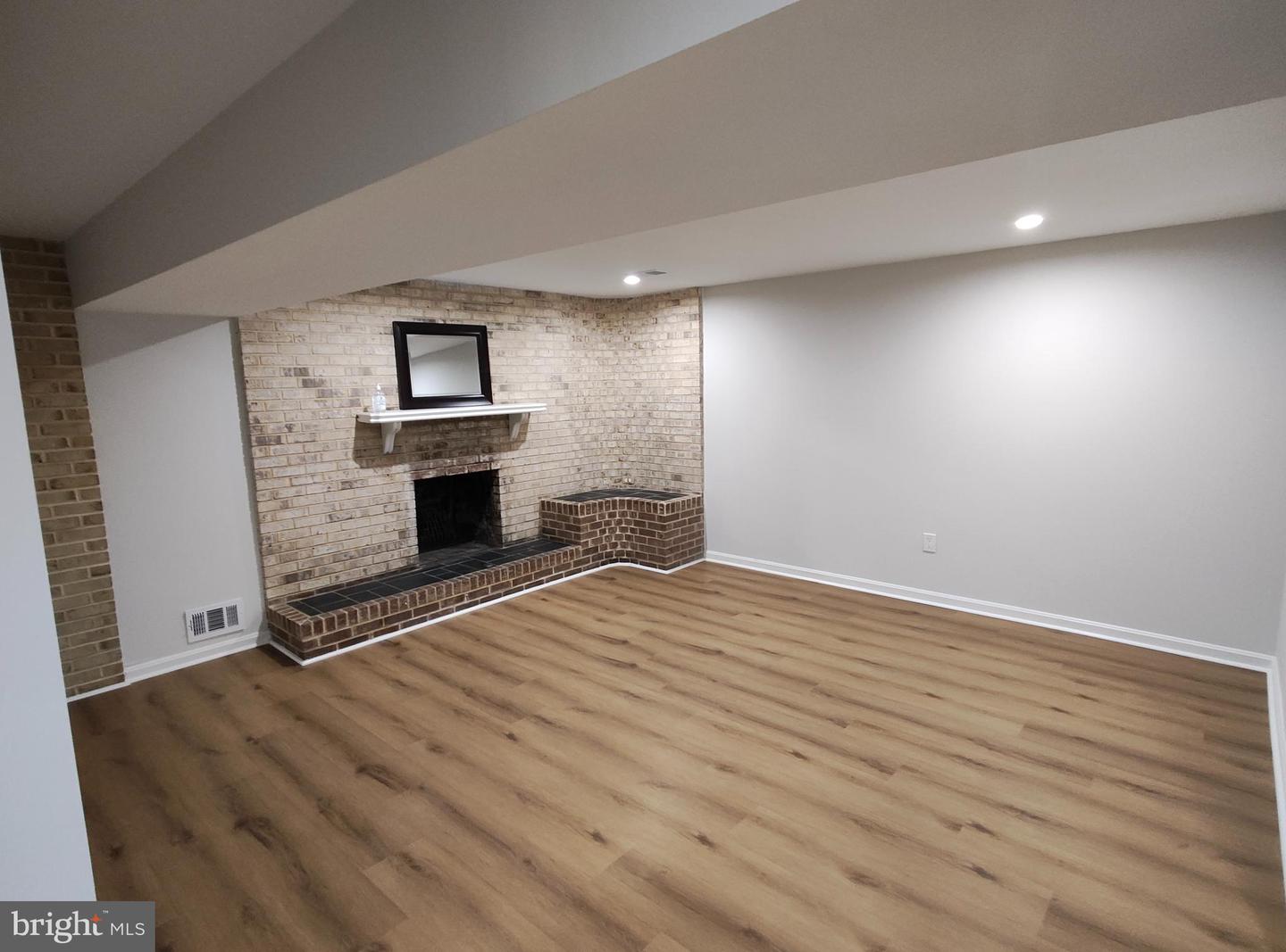 15712 BRANDYWINE RD, DUMFRIES, Virginia 22025, 4 Bedrooms Bedrooms, ,3 BathroomsBathrooms,Residential,For sale,15712 BRANDYWINE RD,VAPW2106946 MLS # VAPW2106946