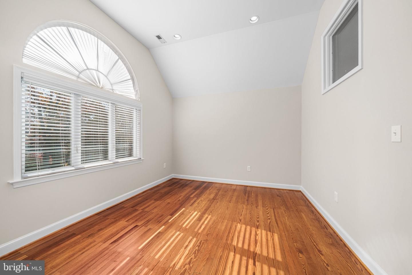 4613 8TH RD S, ARLINGTON, Virginia 22204, 5 Bedrooms Bedrooms, ,3 BathroomsBathrooms,Residential,For sale,4613 8TH RD S,VAAR2065584 MLS # VAAR2065584 4613 8TH RD S, ARLINGTON, Virginia 22204, 5 Bedrooms Bedrooms, ,3 BathroomsBathrooms,Residential,For sale,4613 8TH RD S,VAAR2065584 MLS # VAAR2065584