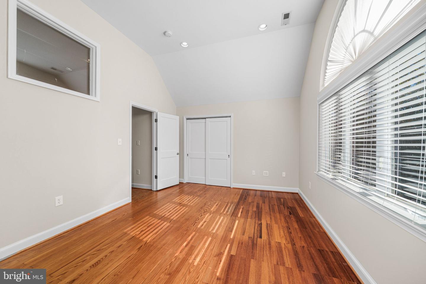 4613 8TH RD S, ARLINGTON, Virginia 22204, 5 Bedrooms Bedrooms, ,3 BathroomsBathrooms,Residential,For sale,4613 8TH RD S,VAAR2065584 MLS # VAAR2065584 4613 8TH RD S, ARLINGTON, Virginia 22204, 5 Bedrooms Bedrooms, ,3 BathroomsBathrooms,Residential,For sale,4613 8TH RD S,VAAR2065584 MLS # VAAR2065584