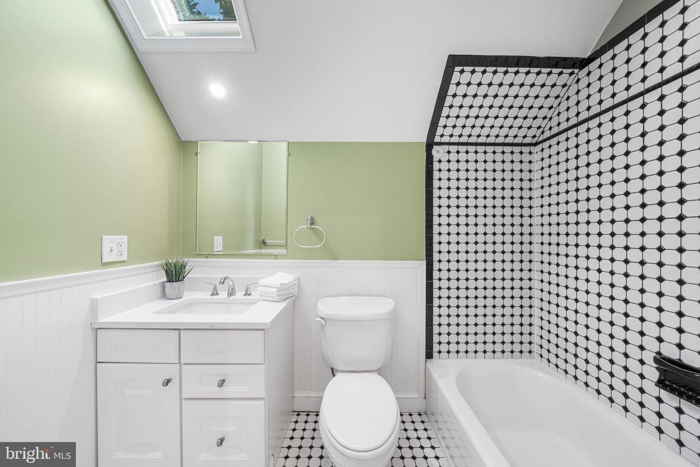 4613 8TH RD S, ARLINGTON, Virginia 22204, 5 Bedrooms Bedrooms, ,3 BathroomsBathrooms,Residential,For sale,4613 8TH RD S,VAAR2065584 MLS # VAAR2065584 4613 8TH RD S, ARLINGTON, Virginia 22204, 5 Bedrooms Bedrooms, ,3 BathroomsBathrooms,Residential,For sale,4613 8TH RD S,VAAR2065584 MLS # VAAR2065584