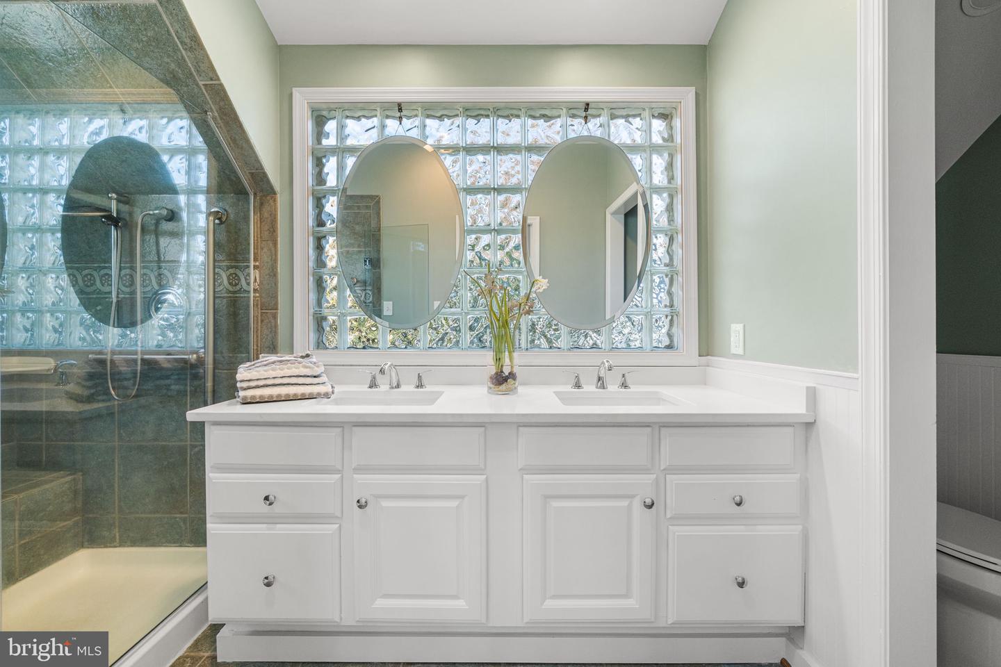 4613 8TH RD S, ARLINGTON, Virginia 22204, 5 Bedrooms Bedrooms, ,3 BathroomsBathrooms,Residential,For sale,4613 8TH RD S,VAAR2065584 MLS # VAAR2065584 4613 8TH RD S, ARLINGTON, Virginia 22204, 5 Bedrooms Bedrooms, ,3 BathroomsBathrooms,Residential,For sale,4613 8TH RD S,VAAR2065584 MLS # VAAR2065584