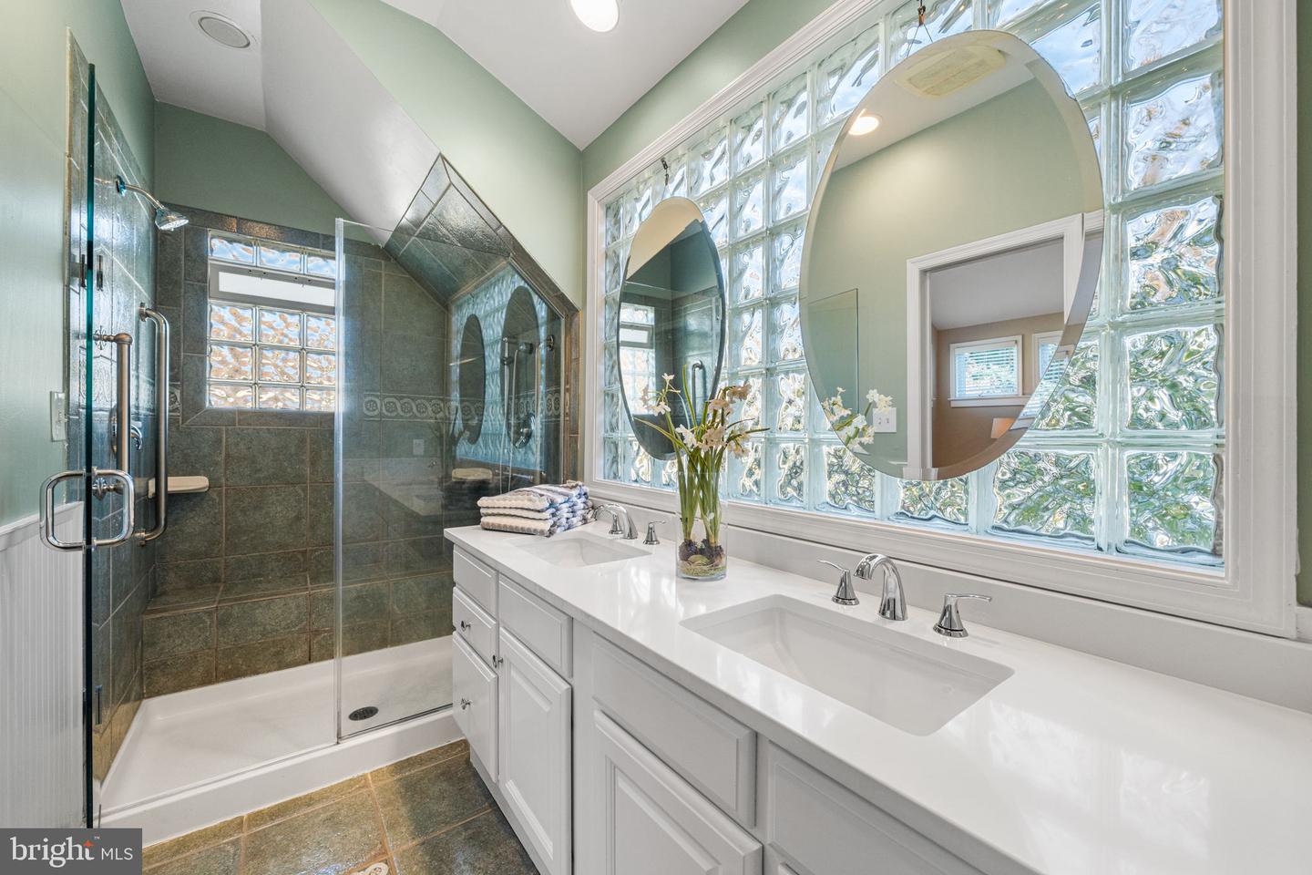 4613 8TH RD S, ARLINGTON, Virginia 22204, 5 Bedrooms Bedrooms, ,3 BathroomsBathrooms,Residential,For sale,4613 8TH RD S,VAAR2065584 MLS # VAAR2065584 4613 8TH RD S, ARLINGTON, Virginia 22204, 5 Bedrooms Bedrooms, ,3 BathroomsBathrooms,Residential,For sale,4613 8TH RD S,VAAR2065584 MLS # VAAR2065584