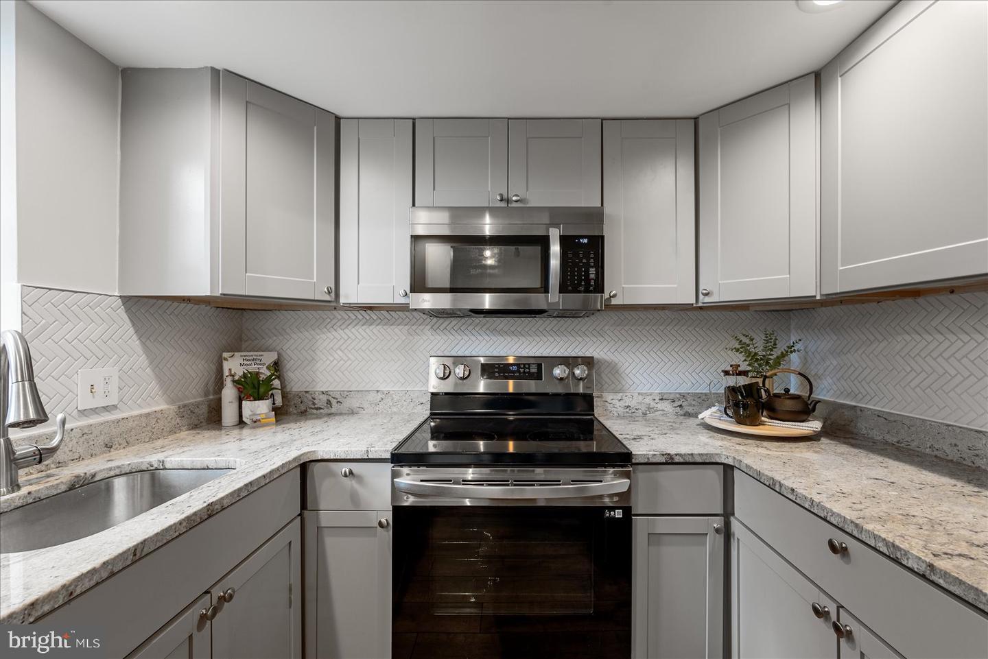 2950 S COLUMBUS ST #C1, ARLINGTON, Virginia 22206, 2 Bedrooms Bedrooms, ,1 BathroomBathrooms,Residential,For sale,2950 S COLUMBUS ST #C1,VAAX2051408 MLS # VAAX2051408