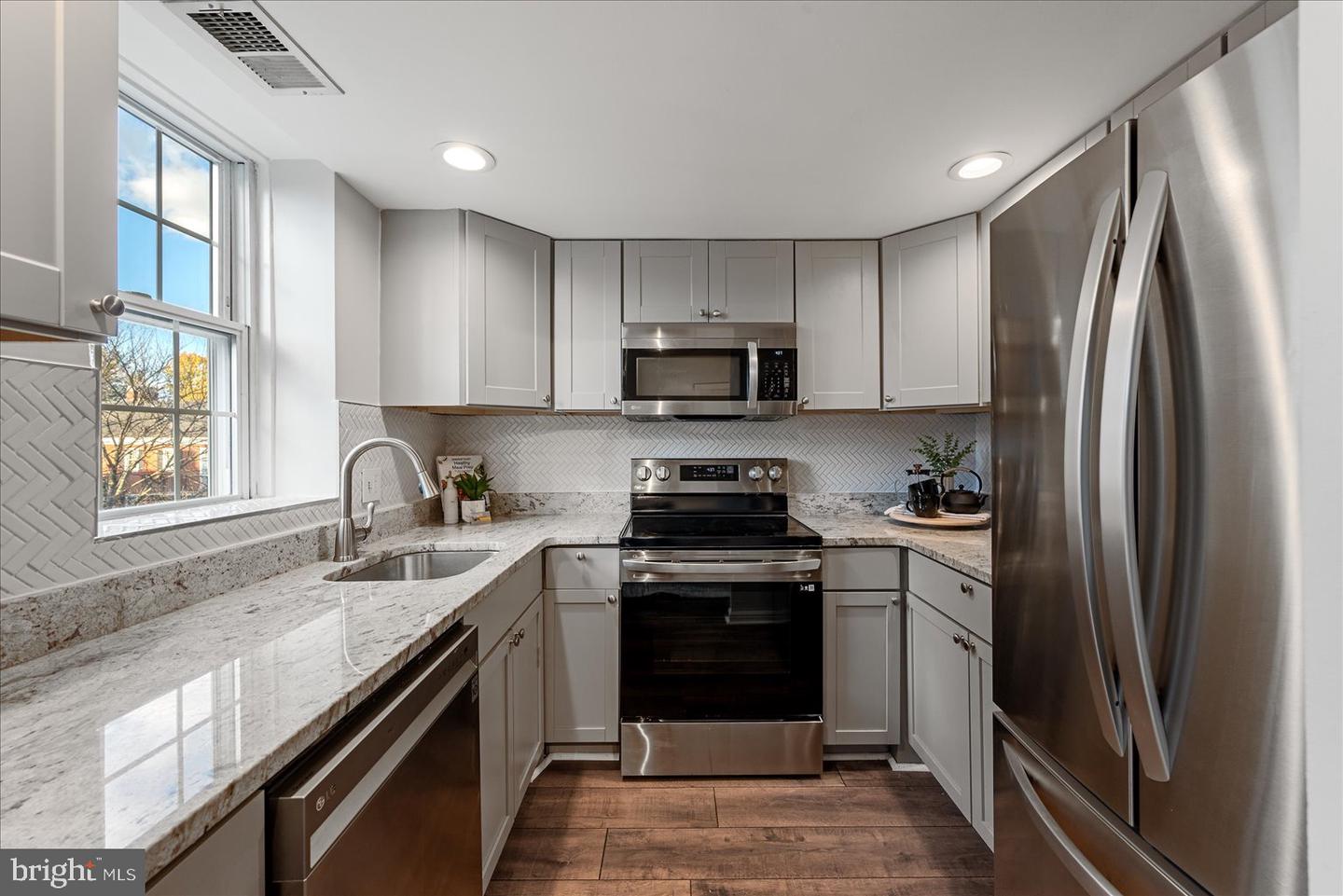 2950 S COLUMBUS ST #C1, ARLINGTON, Virginia 22206, 2 Bedrooms Bedrooms, ,1 BathroomBathrooms,Residential,For sale,2950 S COLUMBUS ST #C1,VAAX2051408 MLS # VAAX2051408