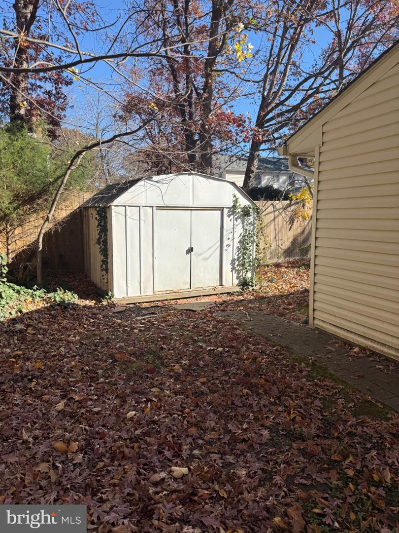 8804 STRAUSE, SPRINGFIELD, Virginia 22153, 3 Bedrooms Bedrooms, 5 Rooms Rooms,2 BathroomsBathrooms,Residential,For sale,8804 STRAUSE,VAFX2277458 MLS # VAFX2277458