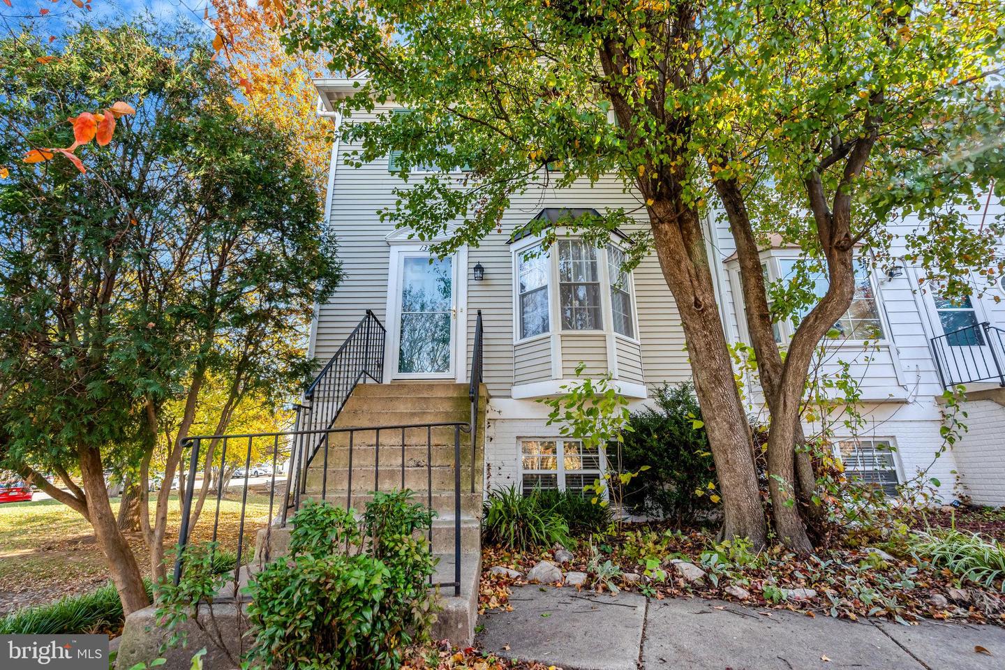 13776 FLOWING BROOK CT #31-A, CHANTILLY, Virginia 20151, 3 Bedrooms Bedrooms, ,2 BathroomsBathrooms,Residential,For sale,13776 FLOWING BROOK CT #31-A,VAFX2277524 MLS # VAFX2277524