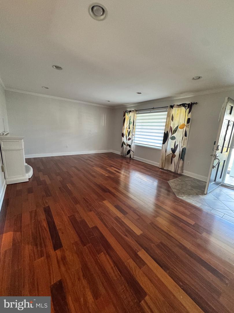 4303 MARKWOOD LN, FAIRFAX, Virginia 22033, 4 Bedrooms Bedrooms, ,2 BathroomsBathrooms,Residential,For sale,4303 MARKWOOD LN,VAFX2277558 MLS # VAFX2277558 4303 MARKWOOD LN, FAIRFAX, Virginia 22033, 4 Bedrooms Bedrooms, ,2 BathroomsBathrooms,Residential,For sale,4303 MARKWOOD LN,VAFX2277558 MLS # VAFX2277558