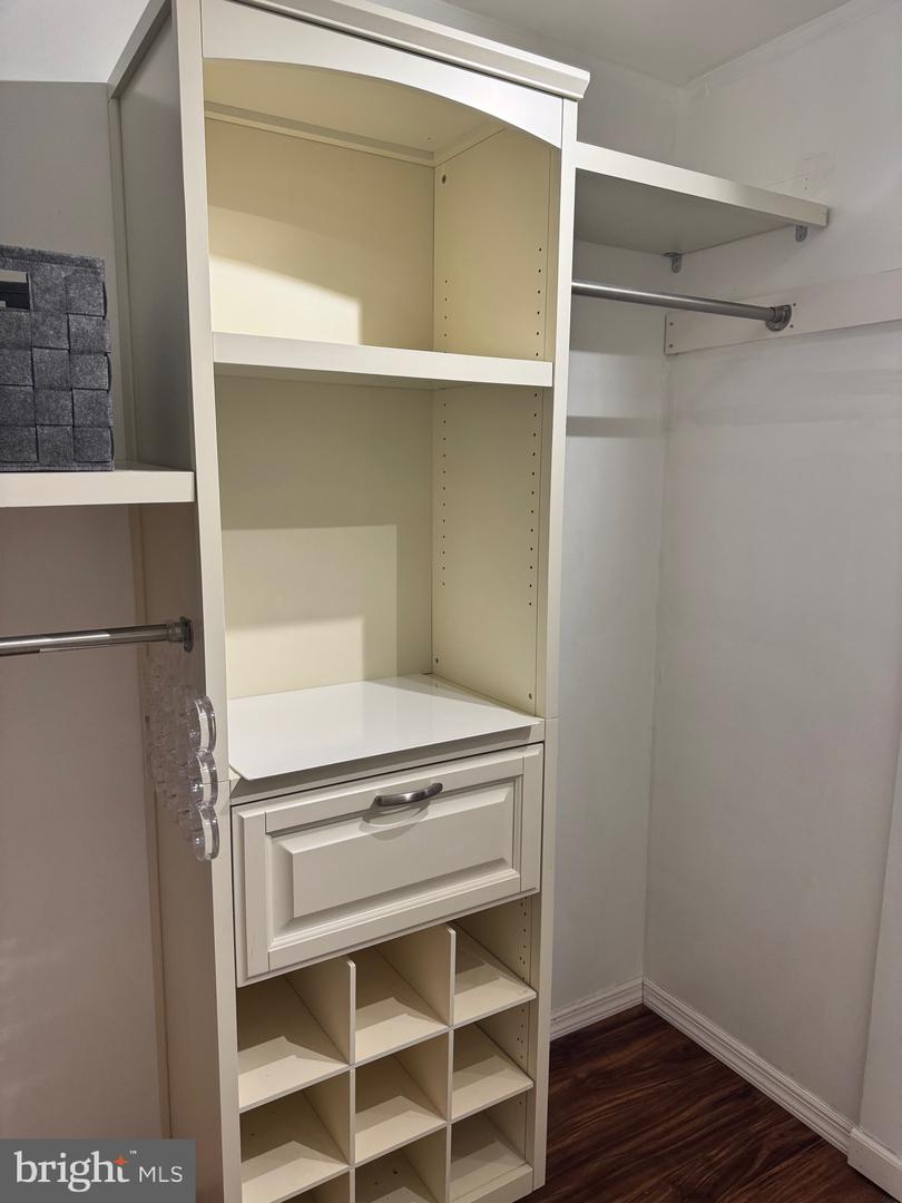 4303 MARKWOOD LN, FAIRFAX, Virginia 22033, 4 Bedrooms Bedrooms, ,2 BathroomsBathrooms,Residential,For sale,4303 MARKWOOD LN,VAFX2277558 MLS # VAFX2277558 4303 MARKWOOD LN, FAIRFAX, Virginia 22033, 4 Bedrooms Bedrooms, ,2 BathroomsBathrooms,Residential,For sale,4303 MARKWOOD LN,VAFX2277558 MLS # VAFX2277558