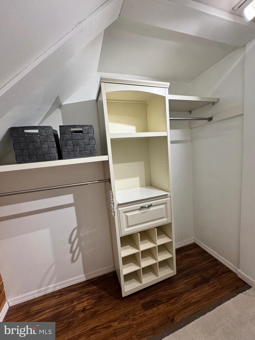 4303 MARKWOOD LN, FAIRFAX, Virginia 22033, 4 Bedrooms Bedrooms, ,2 BathroomsBathrooms,Residential,For sale,4303 MARKWOOD LN,VAFX2277558 MLS # VAFX2277558 4303 MARKWOOD LN, FAIRFAX, Virginia 22033, 4 Bedrooms Bedrooms, ,2 BathroomsBathrooms,Residential,For sale,4303 MARKWOOD LN,VAFX2277558 MLS # VAFX2277558