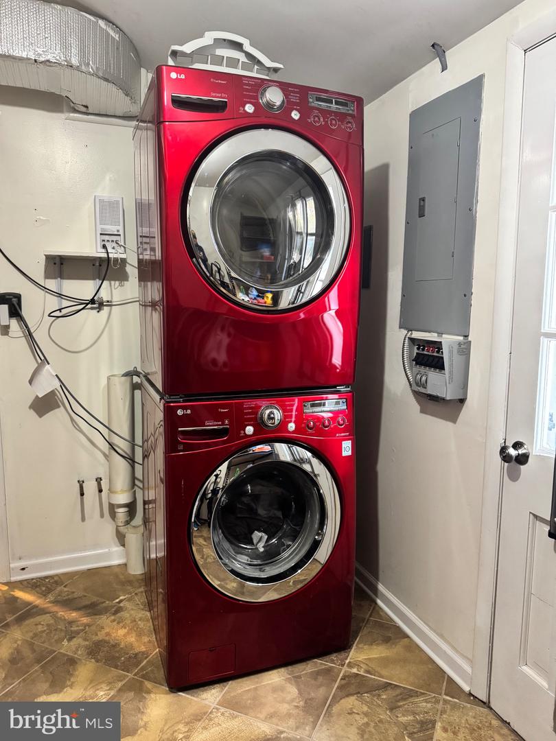 4303 MARKWOOD LN, FAIRFAX, Virginia 22033, 4 Bedrooms Bedrooms, ,2 BathroomsBathrooms,Residential,For sale,4303 MARKWOOD LN,VAFX2277558 MLS # VAFX2277558 4303 MARKWOOD LN, FAIRFAX, Virginia 22033, 4 Bedrooms Bedrooms, ,2 BathroomsBathrooms,Residential,For sale,4303 MARKWOOD LN,VAFX2277558 MLS # VAFX2277558