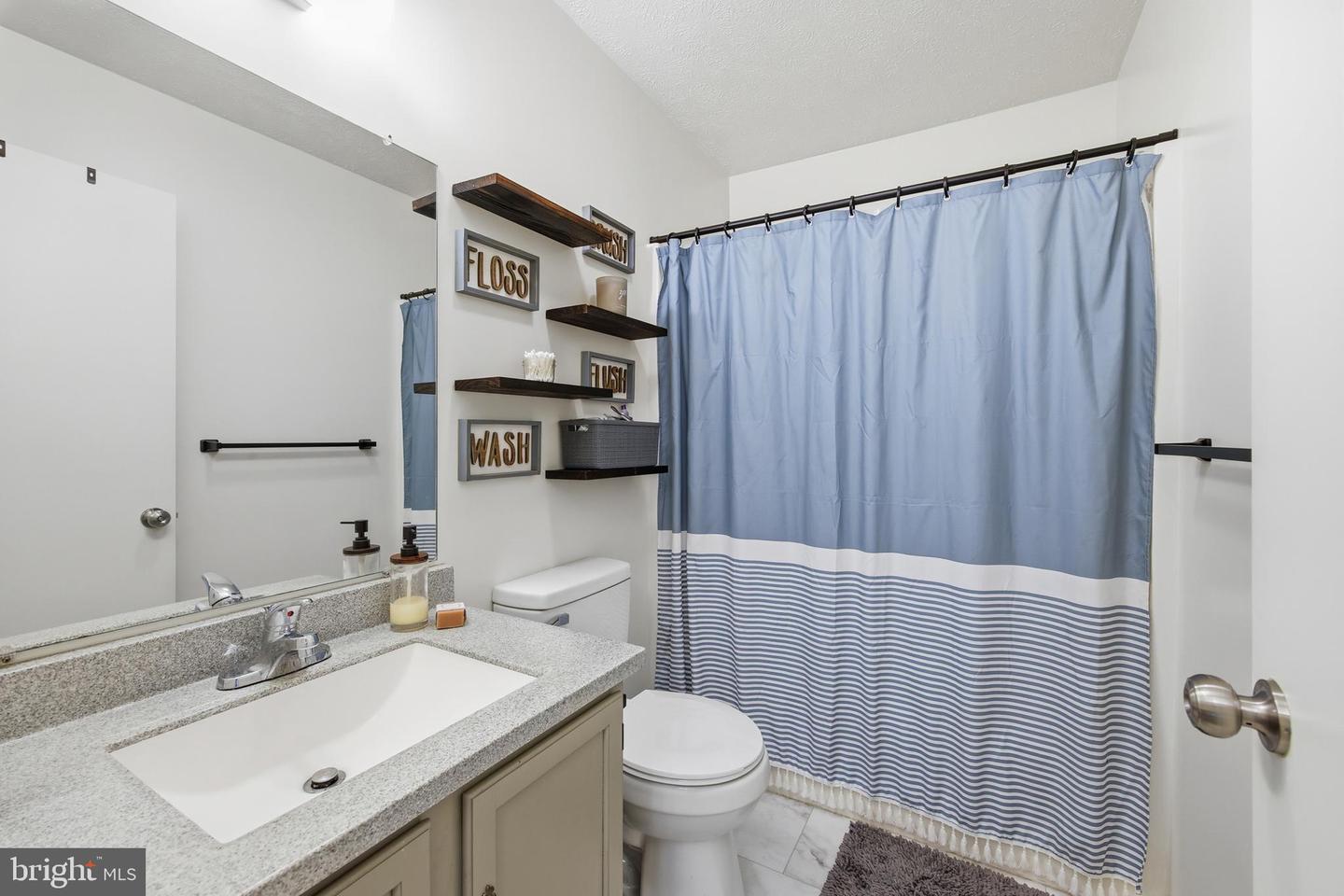 163 E RESERVOIR RD, WOODSTOCK, Virginia 22664, 2 Bedrooms Bedrooms, ,1 BathroomBathrooms,Residential,For sale,163 E RESERVOIR RD,VASH2012924 MLS # VASH2012924