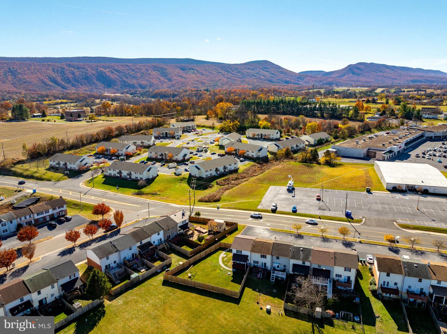 163 E RESERVOIR RD, WOODSTOCK, Virginia 22664, 2 Bedrooms Bedrooms, ,1 BathroomBathrooms,Residential,For sale,163 E RESERVOIR RD,VASH2012924 MLS # VASH2012924